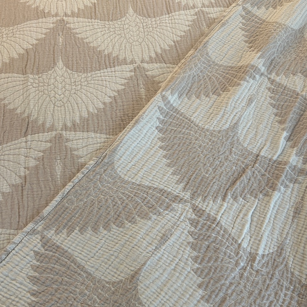 Modern Birds in Flight Crane Tan Cream Woven Organic Cotton Throw Size 55 x 75 - Picture 3 of 14